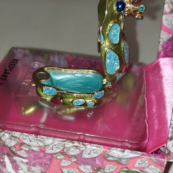 Betsey Johnson PRINCESS FROG KEEPSAKE TRINKET - Picture 3 of 11